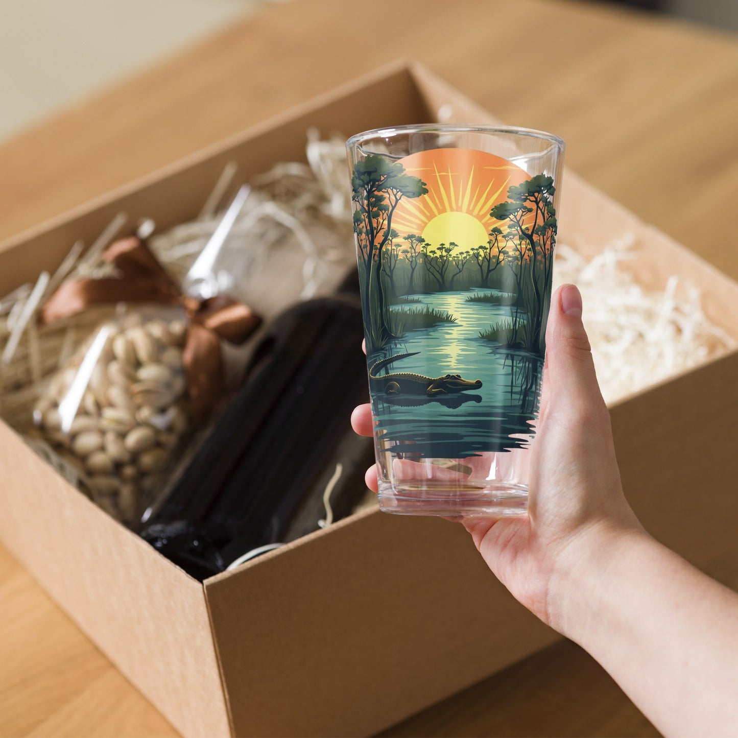 Alligator Pint Glass - Beer Glass - Discovery Co.