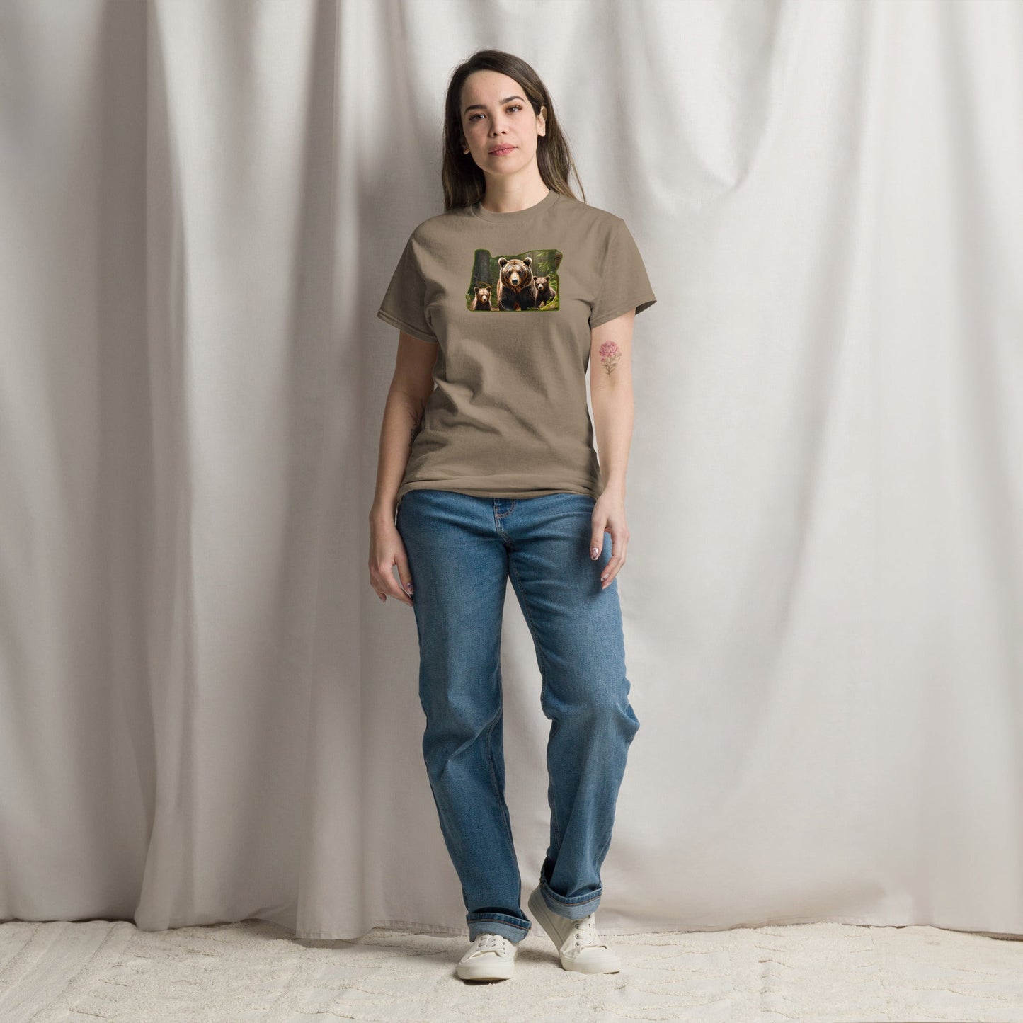 Oregon Bear Family Women's (Unisex) Classic Tee - Women's Shirts - Discovery Co.