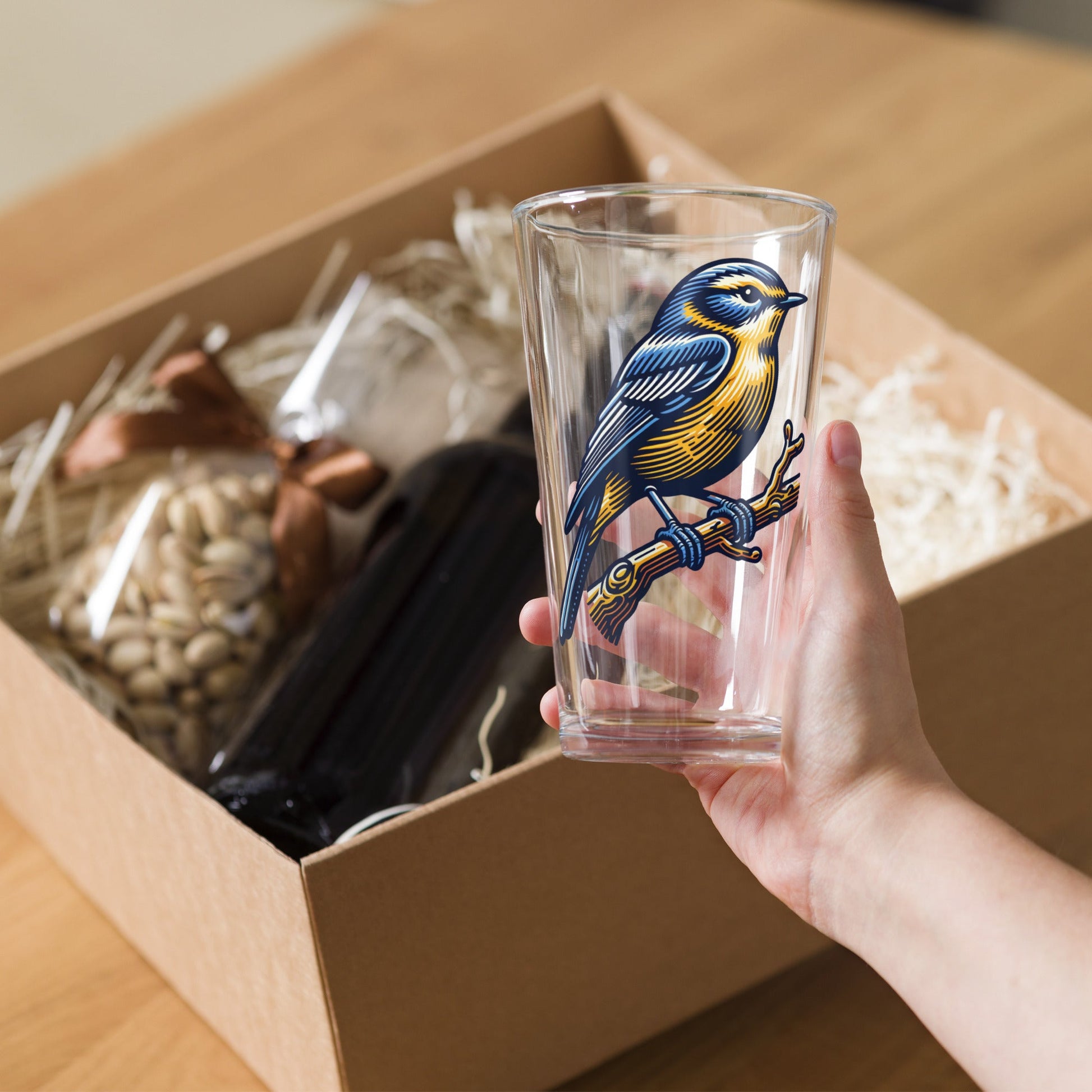 Bird III Pint Glass - Beer Glass - Discovery Co.