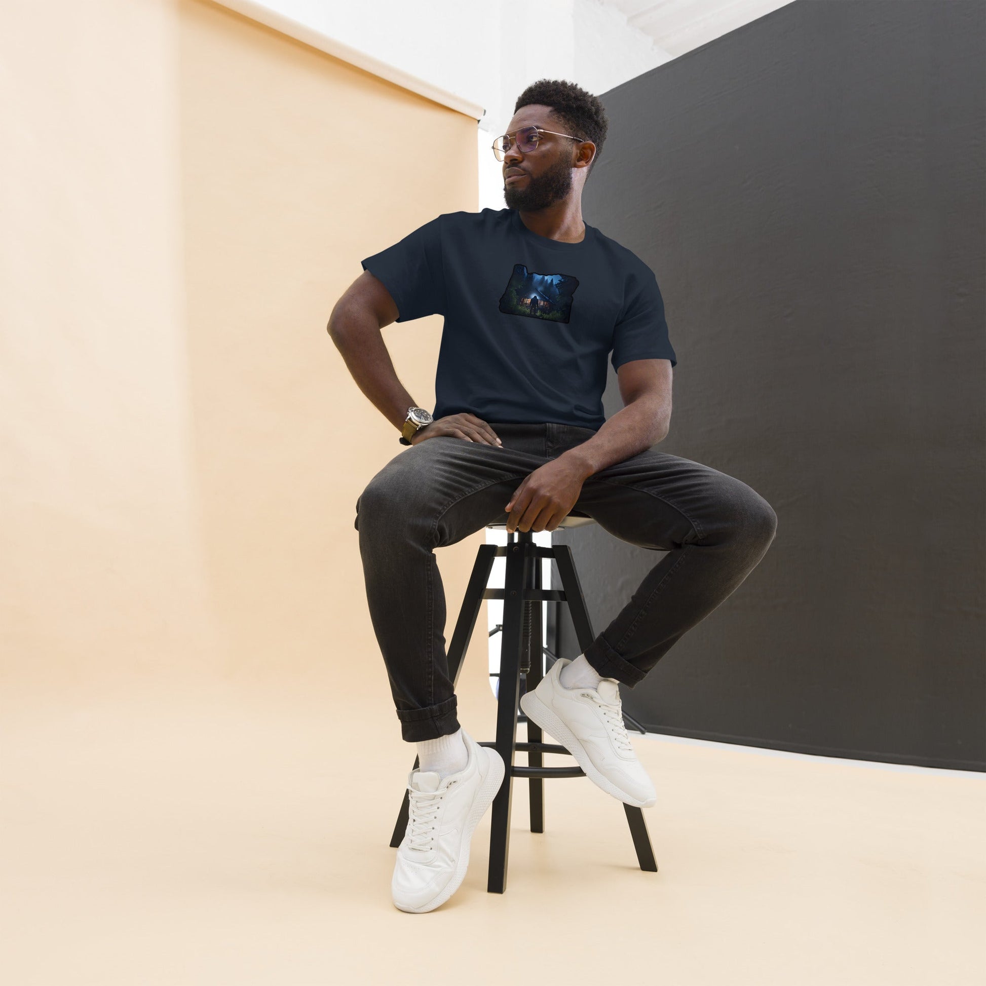 Oregon Bigfoot Visits Men's (Unisex) Classic Tee - Men's Shirts - Discovery Co.
