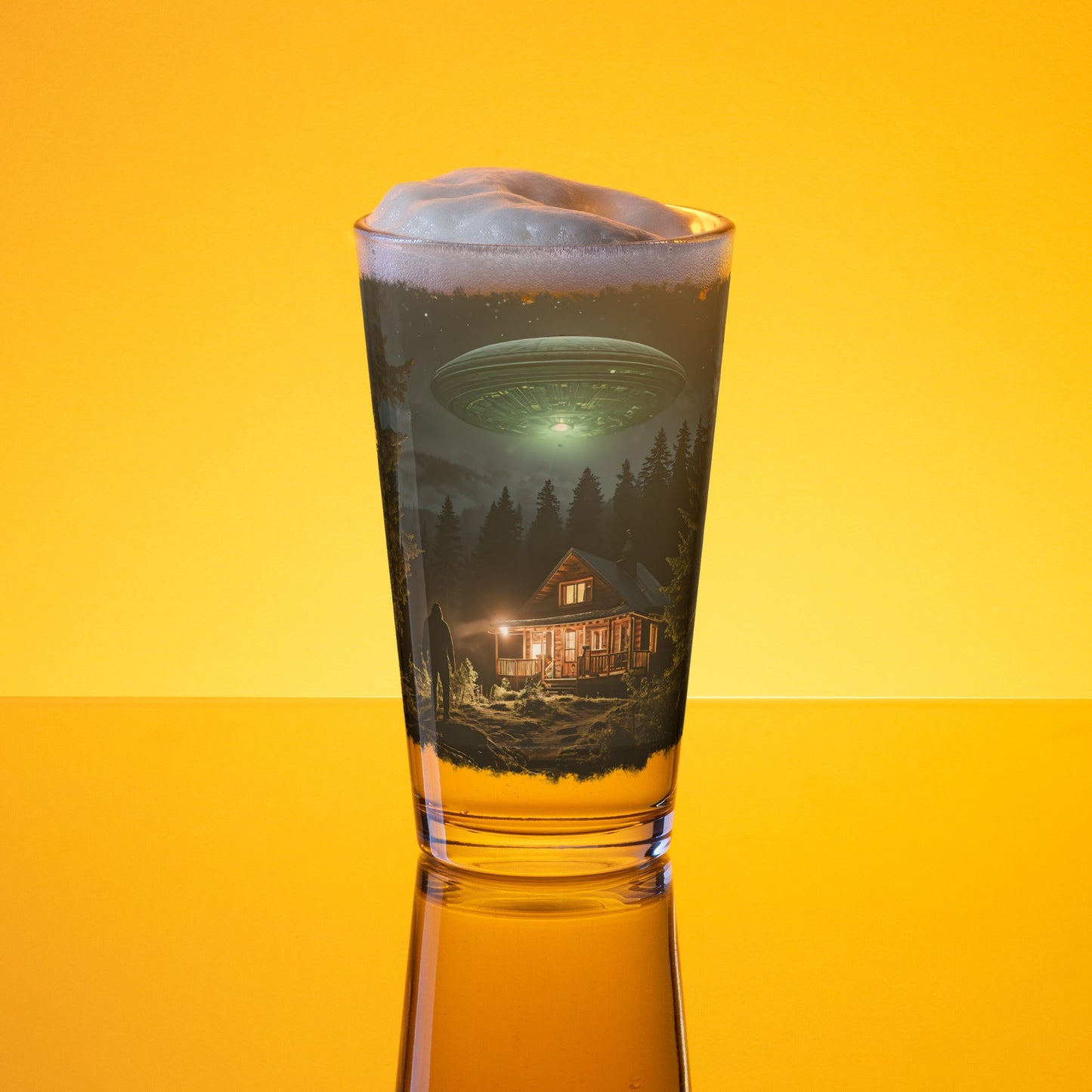 UFO and Bigfoot Pint Glass (16 oz) - Beer Glass - Discovery Co.