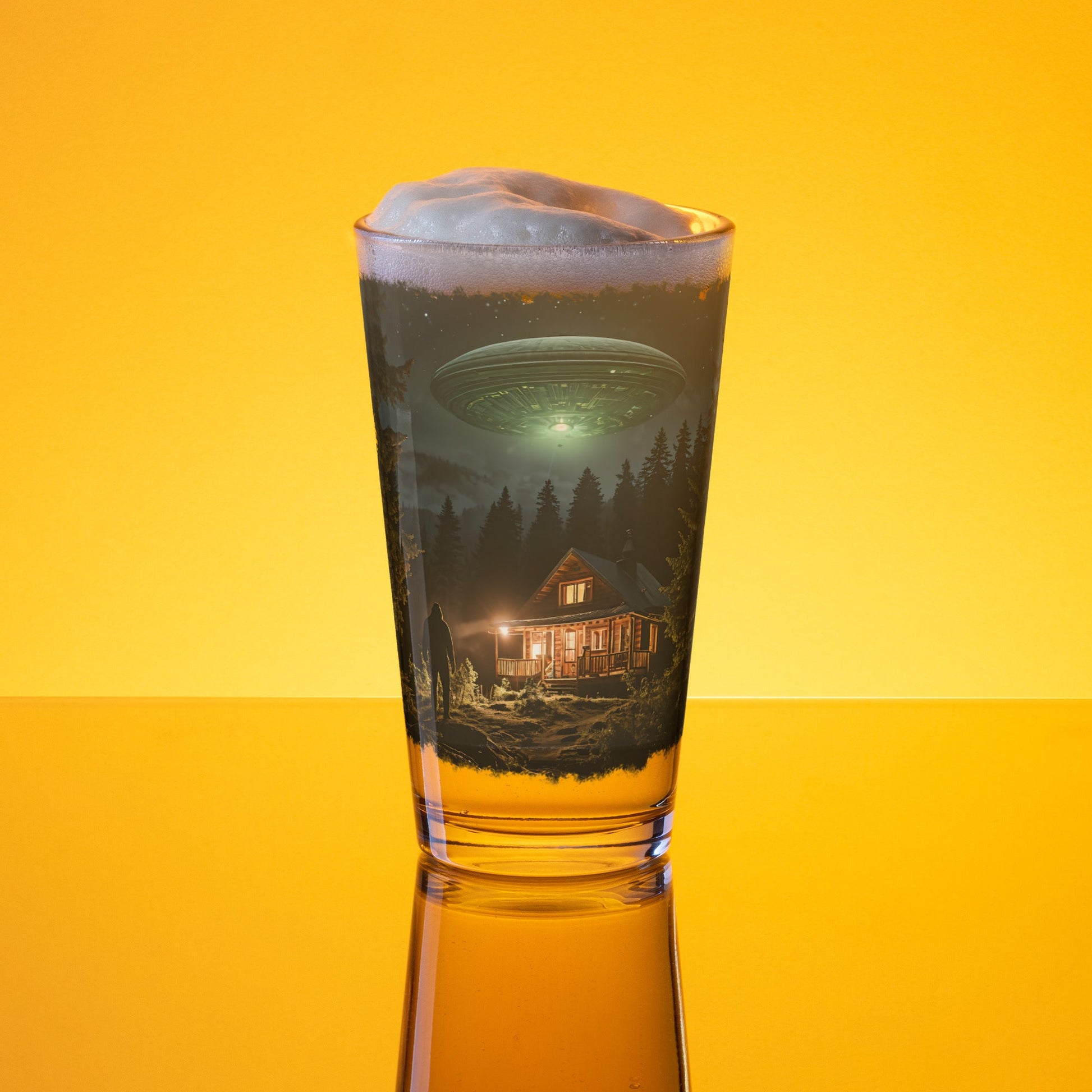 UFO and Bigfoot Pint Glass (16 oz) - Beer Glass - Discovery Co.